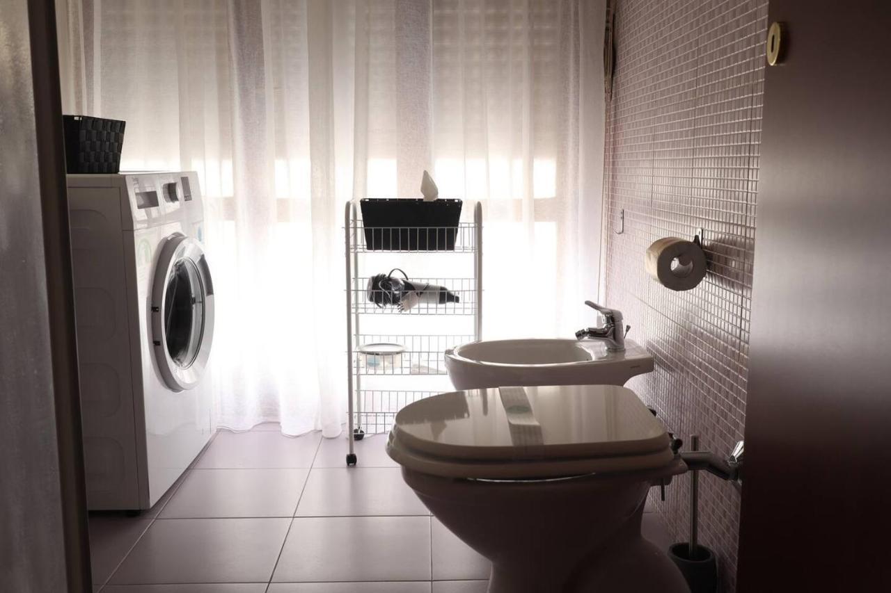 Casa Etruschi - Appartamento Con Posto Auto Livorno Buitenkant foto