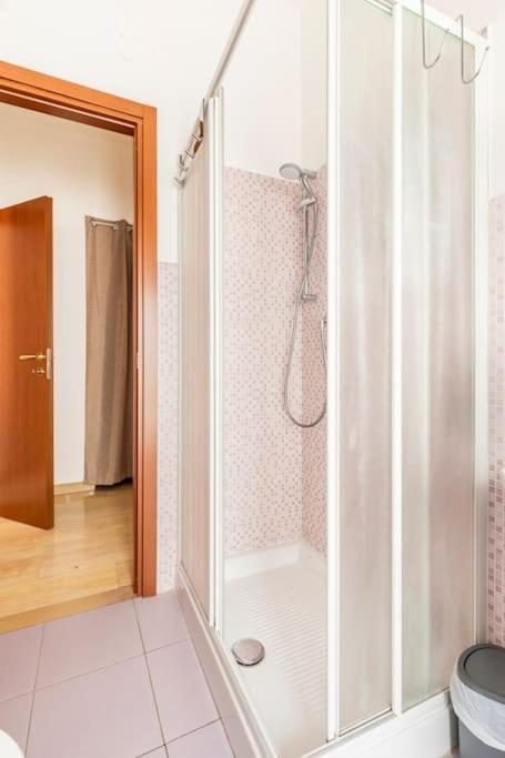 Casa Etruschi - Appartamento Con Posto Auto Livorno Buitenkant foto