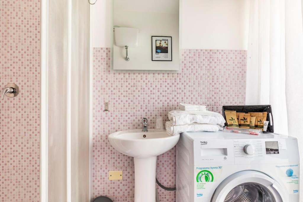 Casa Etruschi - Appartamento Con Posto Auto Livorno Buitenkant foto